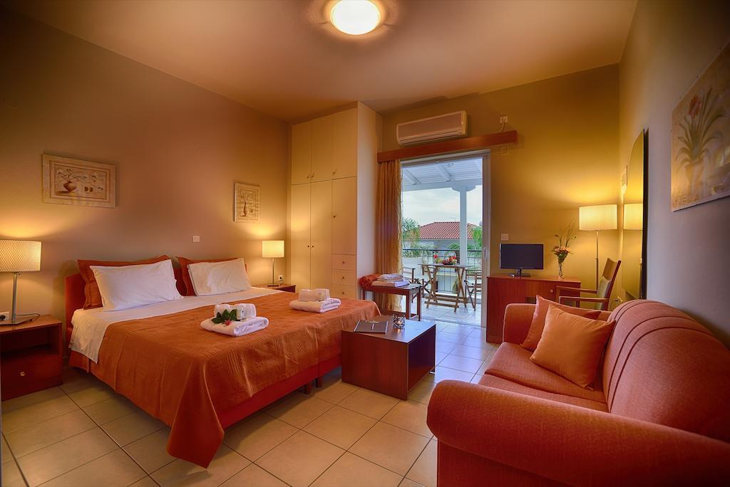 Theoxenia Hotel Apartments Chrani Rom bilde