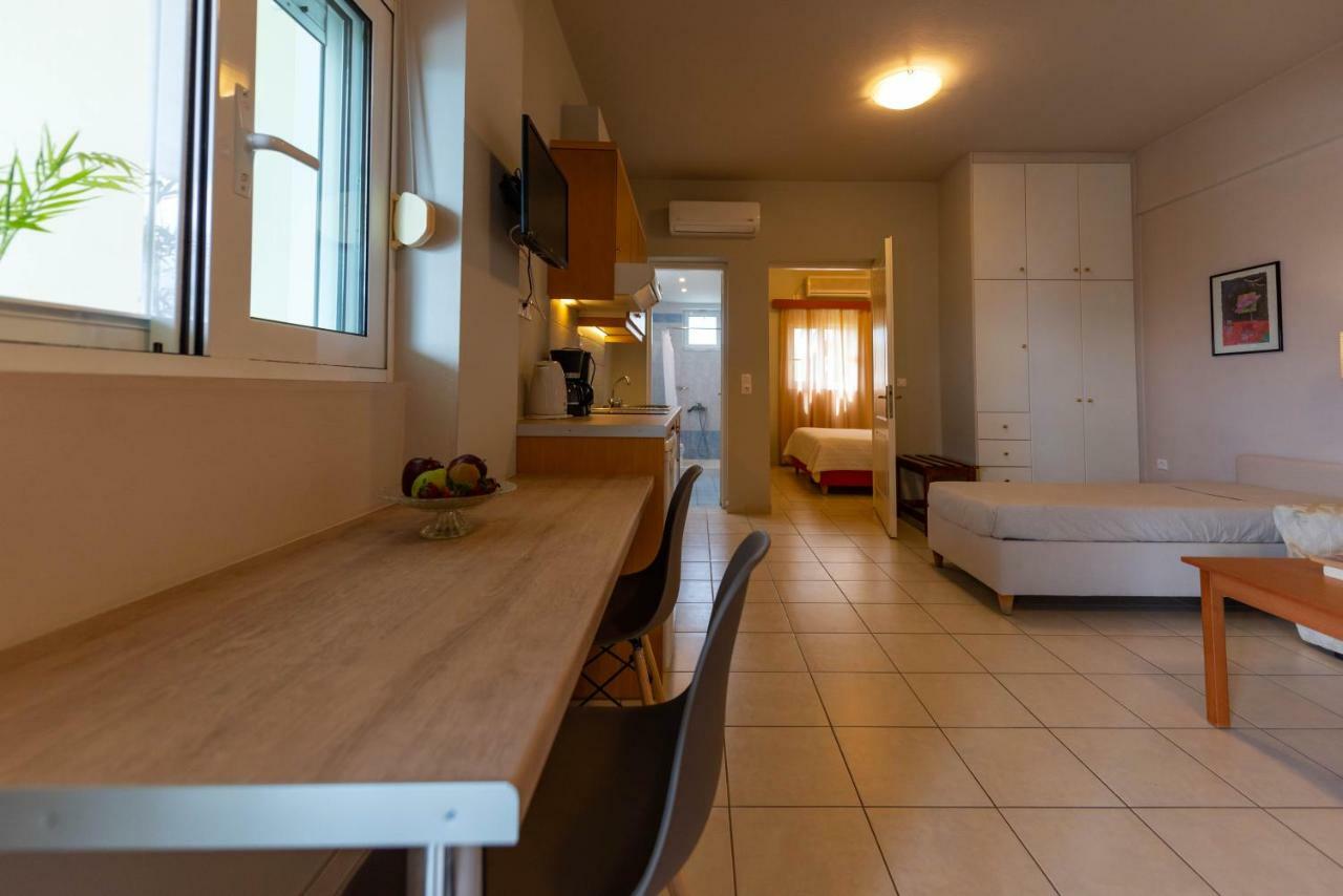 Theoxenia Hotel Apartments Chrani Eksteriør bilde