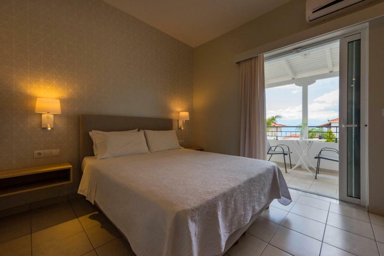 Theoxenia Hotel Apartments Chrani Eksteriør bilde